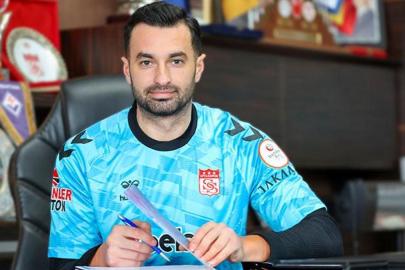 Kaleci Gökhan Akkan Sivasspor'da