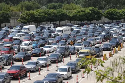 Kara sınır kapılarından 5 yılda 141,3 milyon yolcu geçti