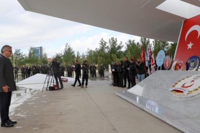 KKTC'nin Kurucu Cumhurbaşkanı Rauf Denktaş için vefatının 14'üncü yılında tören düzenlendi