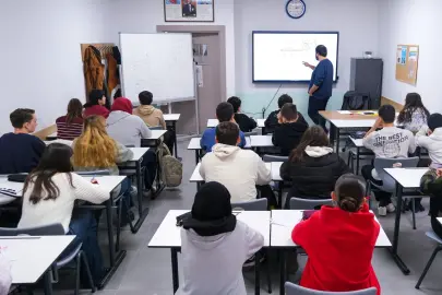 Kocaeli Büyükşehir liselileri yazılı sınavlara hazırlıyor