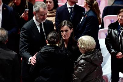 Kral VI. Felipe ile Kraliçe Letizia, İspanya’daki tren kazası kurbanları için anma ayinine katıldı