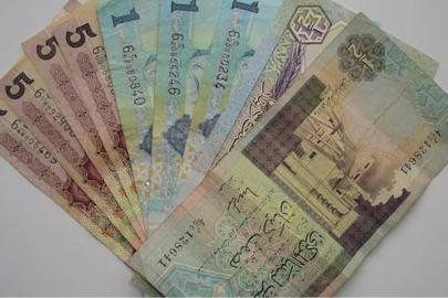 Libya, petrol nedeniyle parasının değerini yaklaşık yüzde 15 düşürdü