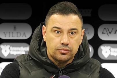 Maçın ardından transfer isyanı: 'Elimde Overmars varda Muleka'yı oynatmıyorum!' Çağdaş Atan'dan olay açıklama