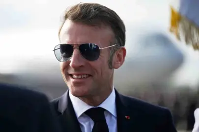 Macron: SDG’nin Suriye’ye entegre edilmesine yönelik anlaşmaya varılmalı