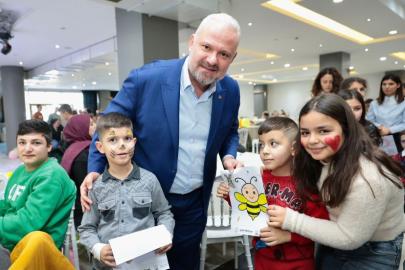 Menemen'de özel çocukların karne sevinci yürekleri ısıttı