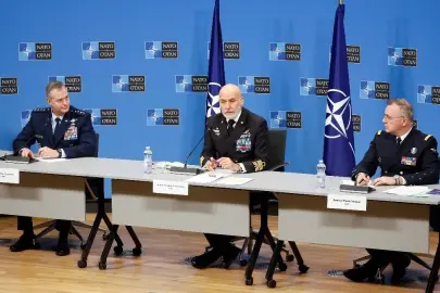 NATO, Kuzey Kutbu'nda Rusya-Çin işbirliğinden endişeli