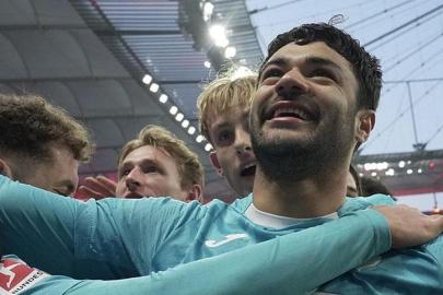 Ozan Kabak Şampiyonlar Ligi yolunda kafayı kullandı! Eintracht Frankfurt ile TSG Hoffenheim maç sonucu 1-3