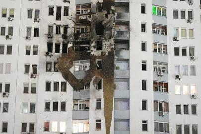 Rusya, Ukrayna'yı Oreşnik füzesi ile vurdu