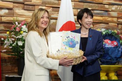 Sanae Takaiçi'den Giorgia Meloni'ye doğum günü sürprizi