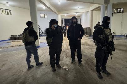 Suriye yönetimi DEAŞ şüphelilerinin bulunduğu hapishanenin yönetimini devraldı