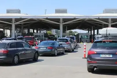 Trakya'daki gümrük kapılarından 15 milyondan fazla yolcu geçiş yaptı