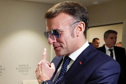 Trump ve Macron arasında Davos'ta sözlü atışma ve vergi gerilimi