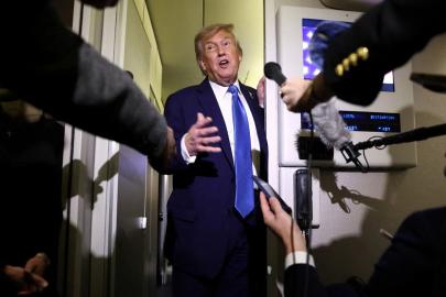 Trump'tan açık tehdit: Büyük bir filomuz İran'a doğru ilerliyor