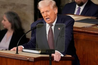 Trump'tan İran'daki protestolarla ilgili 'yardıma hazırız' mesajı