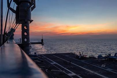 Trump'tan Tahran’a müzakere çağrısı: 'Devasa bir ABD filosu İran’a doğru yola çıktı'