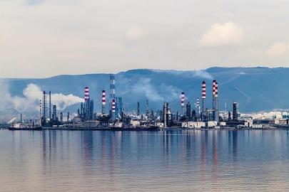 TÜPRAŞ: 'İzmit'teki rafineride çıkan yangın kontrol altına alındı'