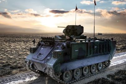 Türkiye'nin ilk elektrikli zırhlı personel taşıyıcısı E-ZPT sahalarda