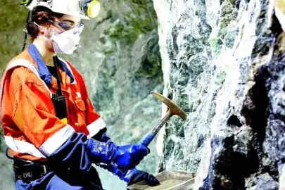 Yer altında trilyon dolarımız var