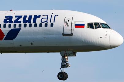 Yolcu uçağı arıza nedeniyle Çin'e zorunlu iniş yaptı