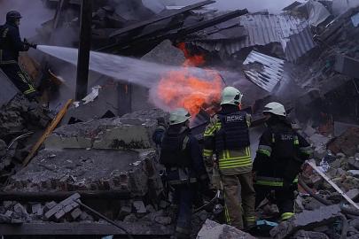 Zelenskiy: Paris’teki barış görüşmelerinde Ukrayna ve ABD heyetleri 'en zor konuları' ele alacak