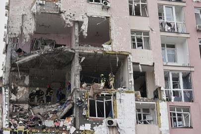 Zelenskiy: Rusya, yılbaşı gecesi Ukrayna'ya fırlattığı 200'den fazla İHA ile savaşı 2026'ya taşıdı