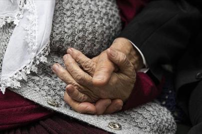 65 yaş üstünde evlilikler rekor kırdı