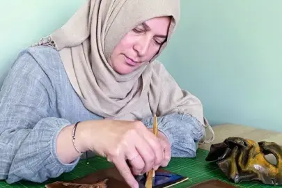 Atık derilerden sanat eserine