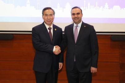 Bakan Kacır, CCPIT Başkanı Ren Hongbin ile İstanbul’da görüştü