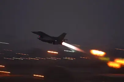 Balıkesir’de F-16 düştü