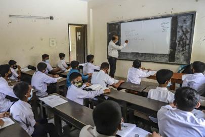 Bangladeş'te Ramazan ayı boyunca ortaokullar tatil edildi