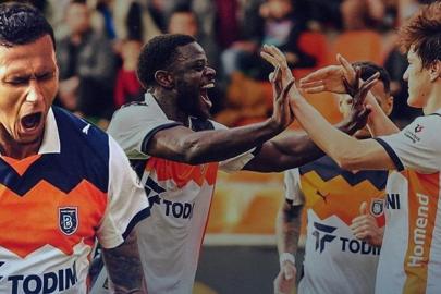 Başakşehir, Akdeniz'de golcüleriyle yeniden ayağa kalktı! (Maç özeti | Alanyaspor 1-2 Başakşehir)