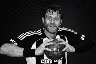 Beşiktaş'ın eski Hentbol kaptanı Gökhan Aksu hayatını kaybetti