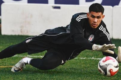 Beşiktaş'ta yeni transferler Agbadou, Murillo ve Vasquez ilk antrenmanına çıktı