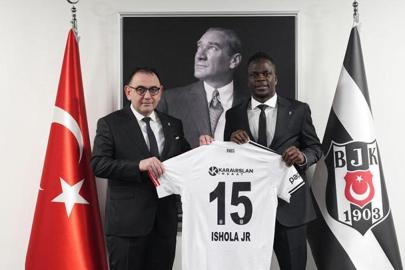 Beşiktaş'ta yeni transferlerin lisansı çıktı!