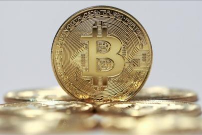 Bitcoin zirveden yüzde 40’tan fazla geriledi! Yatırımcılar endişeli