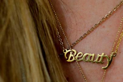 Bulgaristan’da güzellik salonu skandalı: Kadınlar gizlice çekilip porno sitelerinde yayınlandı