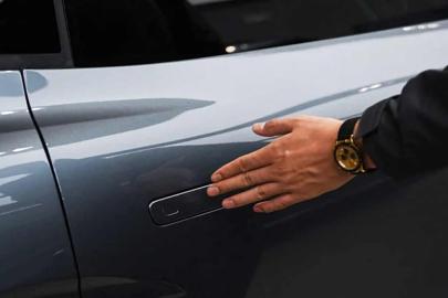 Çin, elektrikli araçlarda 'gizli' tasarım kapı kollarını yasaklandı