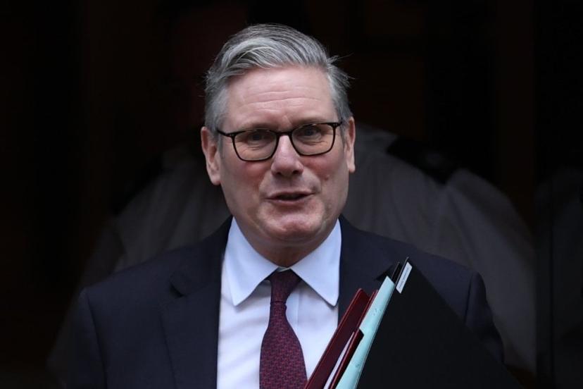 Epstein belgeleri nedeniyle hedefte: Starmer'dan "istifa etmeyeceğim" mesajı