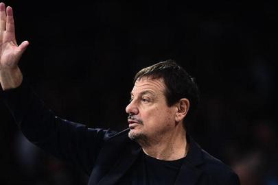 Ergin Ataman'ın acı günü! Annesi vefat etti...