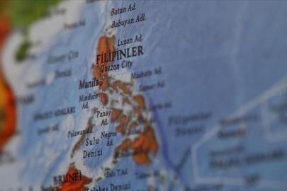 Filipinler'de etkili olan tropikal fırtınada 12 kişi öldü