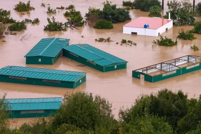 Fırtına Leonardo İspanya'nın güneyini vurdu: Kayıp kadın aranıyor