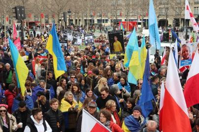 Fransa'da Ukrayna'ya destek yürüyüşü