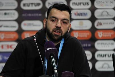 Gaziantep FK Teknik Sorumlusu Anıl Demirci taraftardan özür diledi