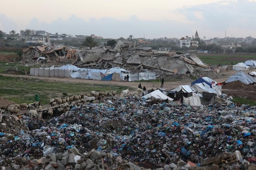 Gazze'de zor koşullar altında yaşam mücadelesi