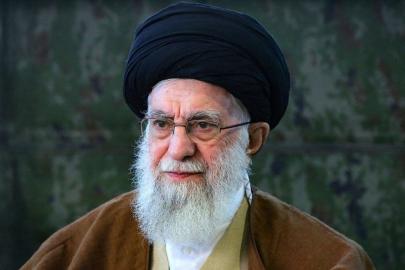 Hamaney'in Tahran'daki yerleşkesi vuruldu: Uydu görüntüsü yayınlandı