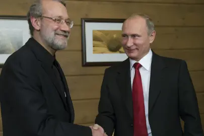 İran'ı gerçekte yöneten Putin'in fısıldayıcısı