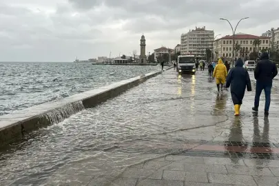 İzmir'in deniz seviyesi 24 cm yükseldi