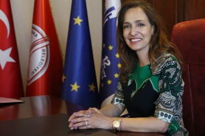 Karşıyaka Belediye Başkanı AK Partiye mi Geçiyor?