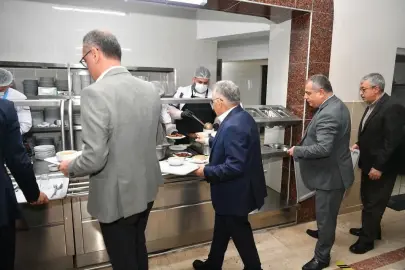 KASKİ personeline Başkan Büyükkılıç morali