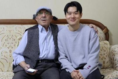 Konyasporlu Jinho Jo, 96 yaşındaki Kore gazisi ile buluştu